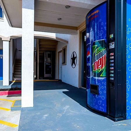 Motel 6-Rhome, Tx Экстерьер фото