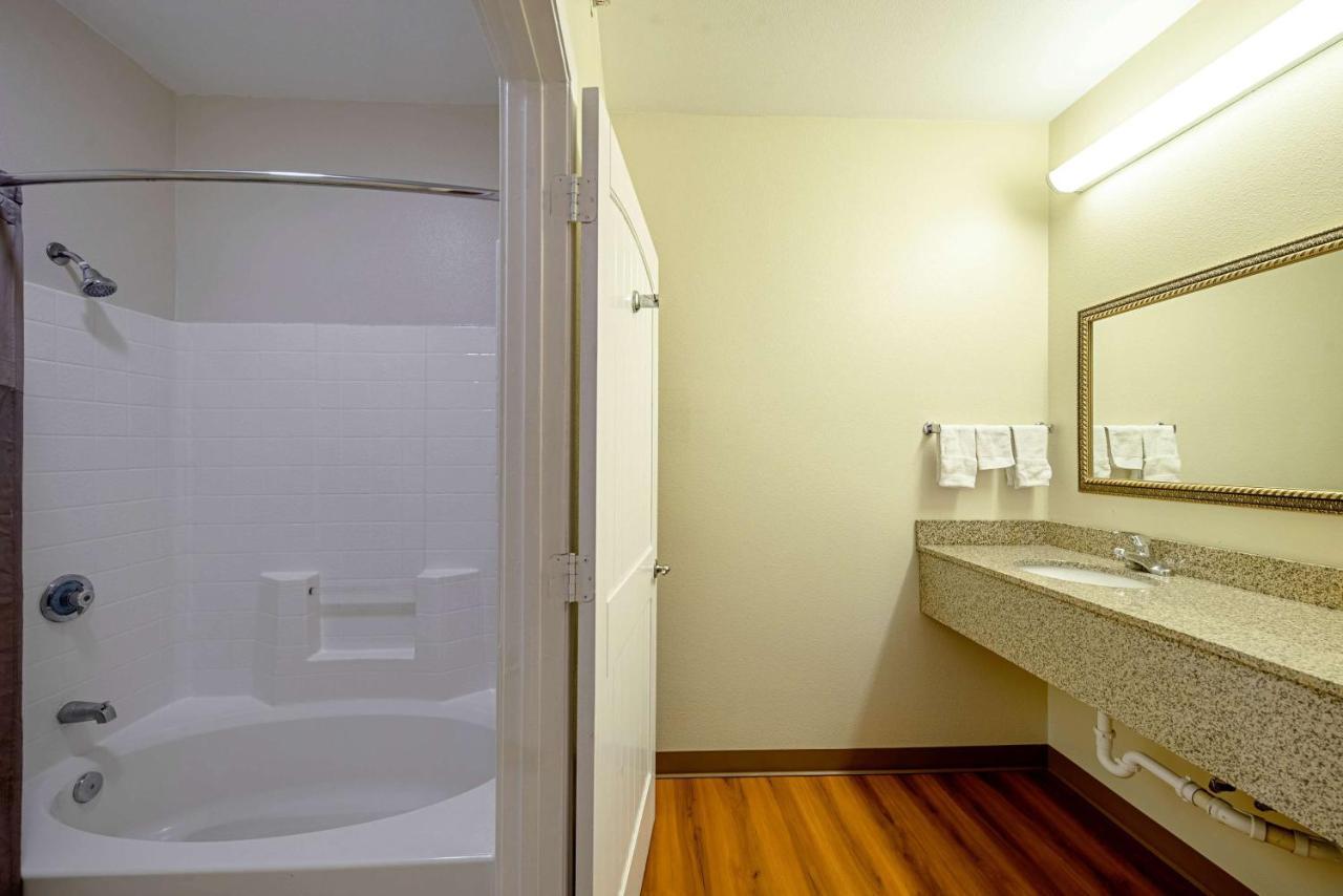 Motel 6-Rhome, Tx Экстерьер фото